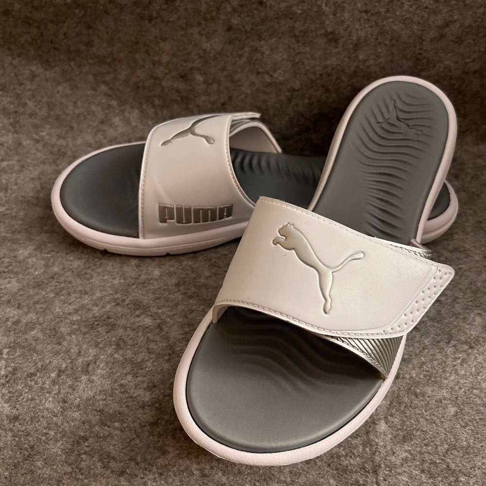 Brand new women’s adjustable Puma slide sandals